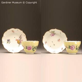 Pair of finger bowls and saucers