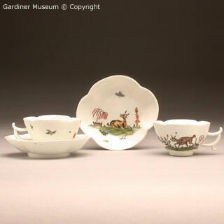 Pair of teacups and saucers in the 'Fabeltiere' pattern