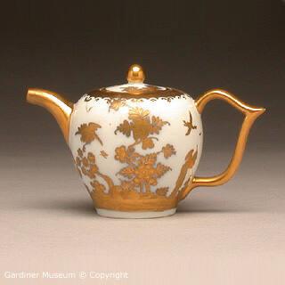 Teapot with Chinoiseries