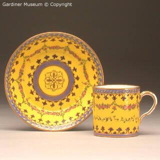 Cup and saucer (gobelet litron et soucoupe)