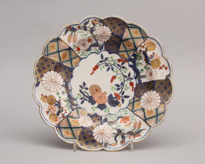Dish in the Imari Style after a Japanese Original- Imitation