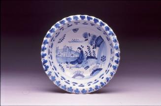 Washbowl with chinoiserie design