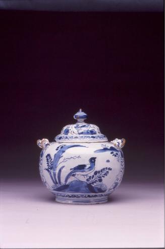 Covered two-handled jar with chinoiserie designs