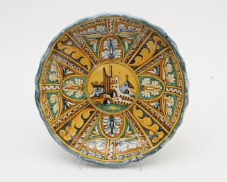 Footed dish (Crespina) with architectural motif