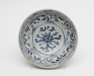 Blue and White Dish with Floral Decoration