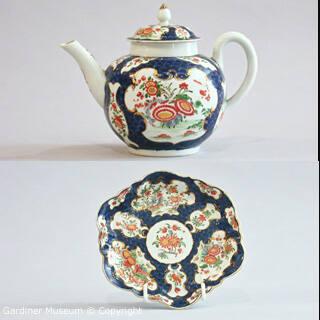 Teapot, cover and stand with Wheatsheaf pattern