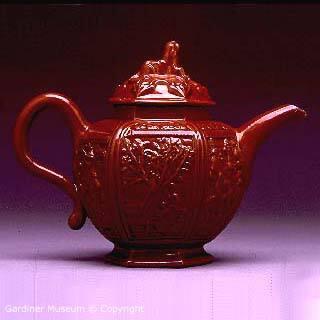 Teapot with "Grand Tartar" decoration