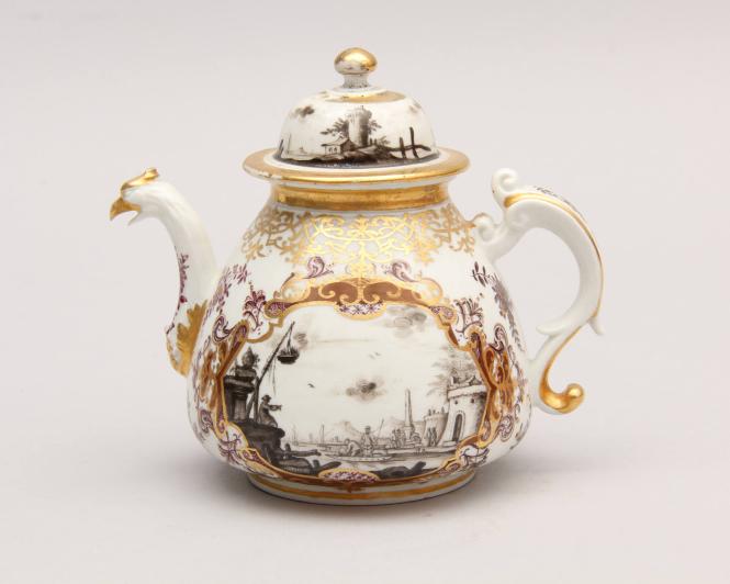 Teapot with Bird’s Head Spout and Knop Finial