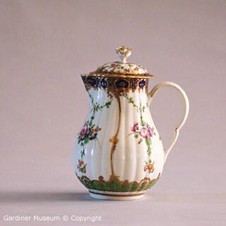 Milk jug and cover with Sèvres design