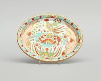 Teapot stand with chinoiserie pattern
