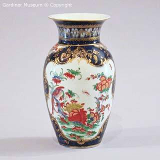 Baluster shaped vase with Kakiemon-style decoration and birds