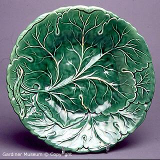 Dessert plate relief-moulded with cabbage leaf