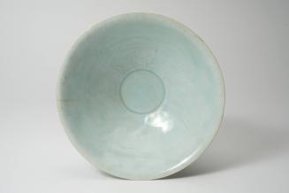 Shallow Bowl with Qingbai Glaze
