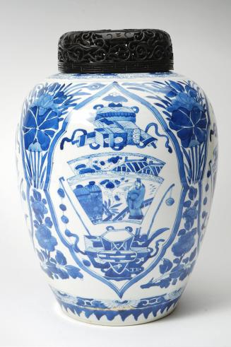 Large 'guan' (storage jar) with "Hundred Antiques"