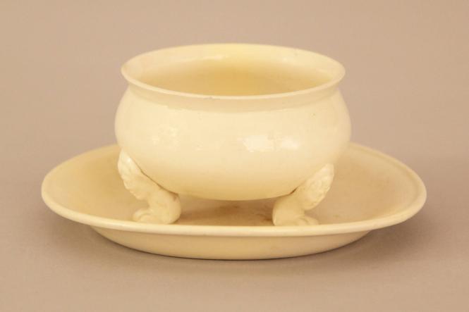 Condiment dish with attached stand