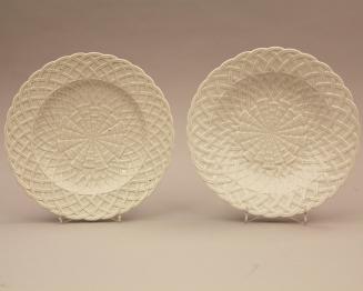 Plates with moulded basket weave pattern