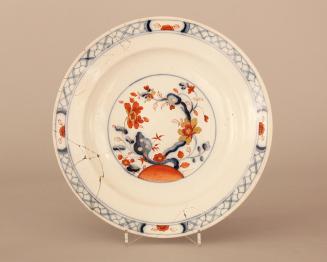 Plate decorated in the Chinese Imari style
