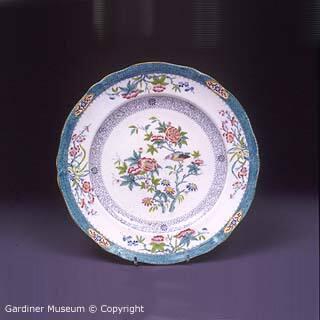 Plate with chinoiserie pattern