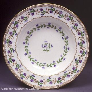Soup plate with Sèvres style floral pattern