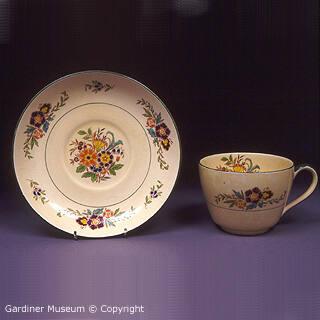 Breakfast cup and saucer with Art Deco pattern