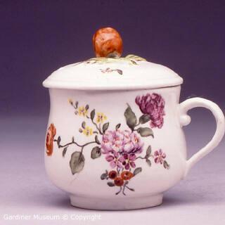 Custard cup (pot a jus) with flowers