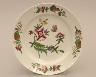 Plate with Kakiemon-type inspired floral pattern