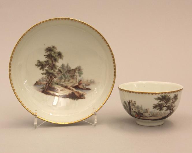 Tea bowl and saucer with landscapes