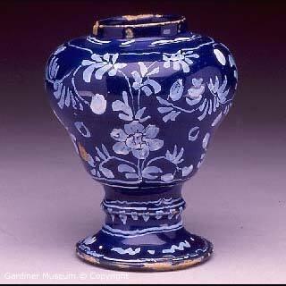 Jar with 'Bleu Persan' decoration